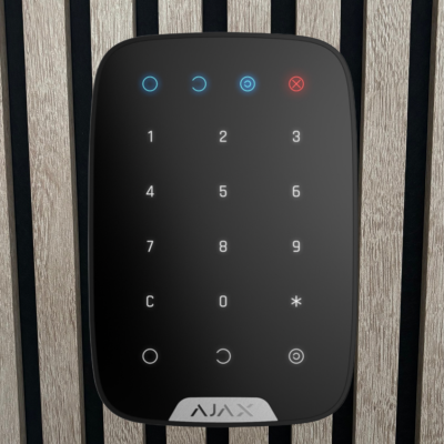 Clavier d’alarme intrusion Ajax installé chez un client à Marseille